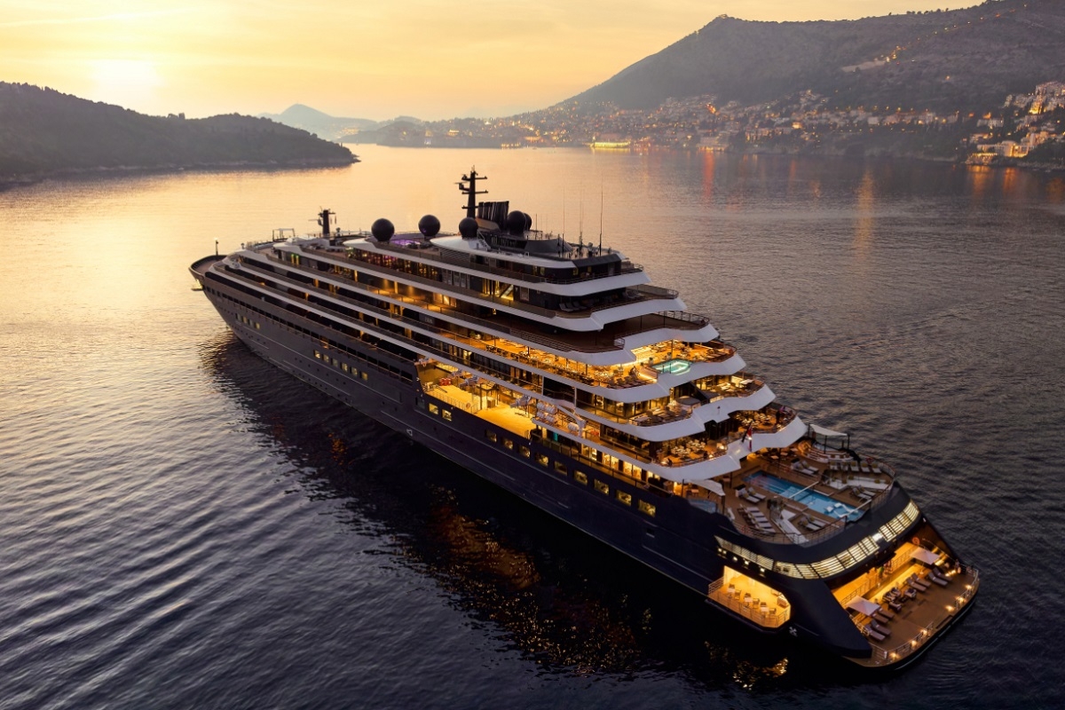 Evrima - The Ritz-Carlton Yacht Collection